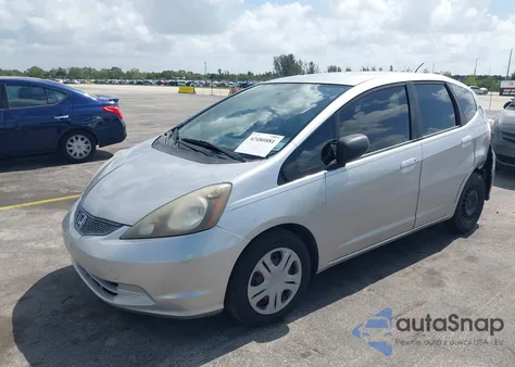 2011 Honda Fit z USA, uszkodzony, nr VIN JHMGE8H32BC016763